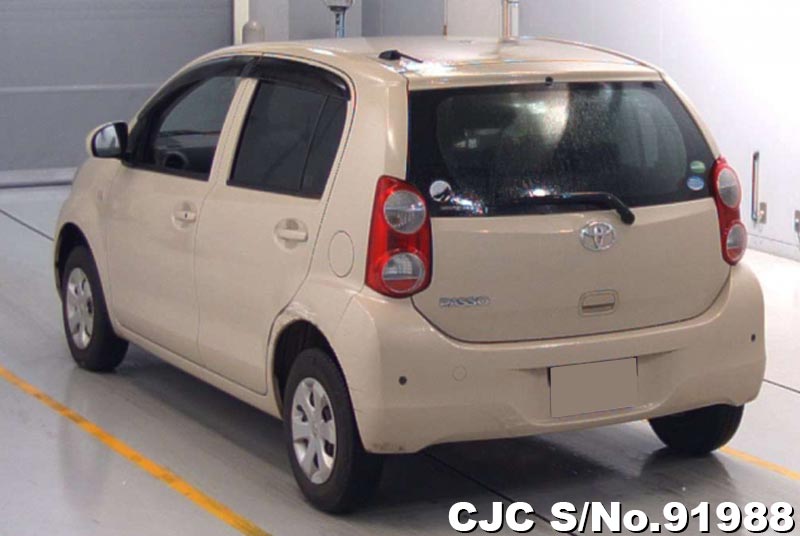 Toyota passo 2012
